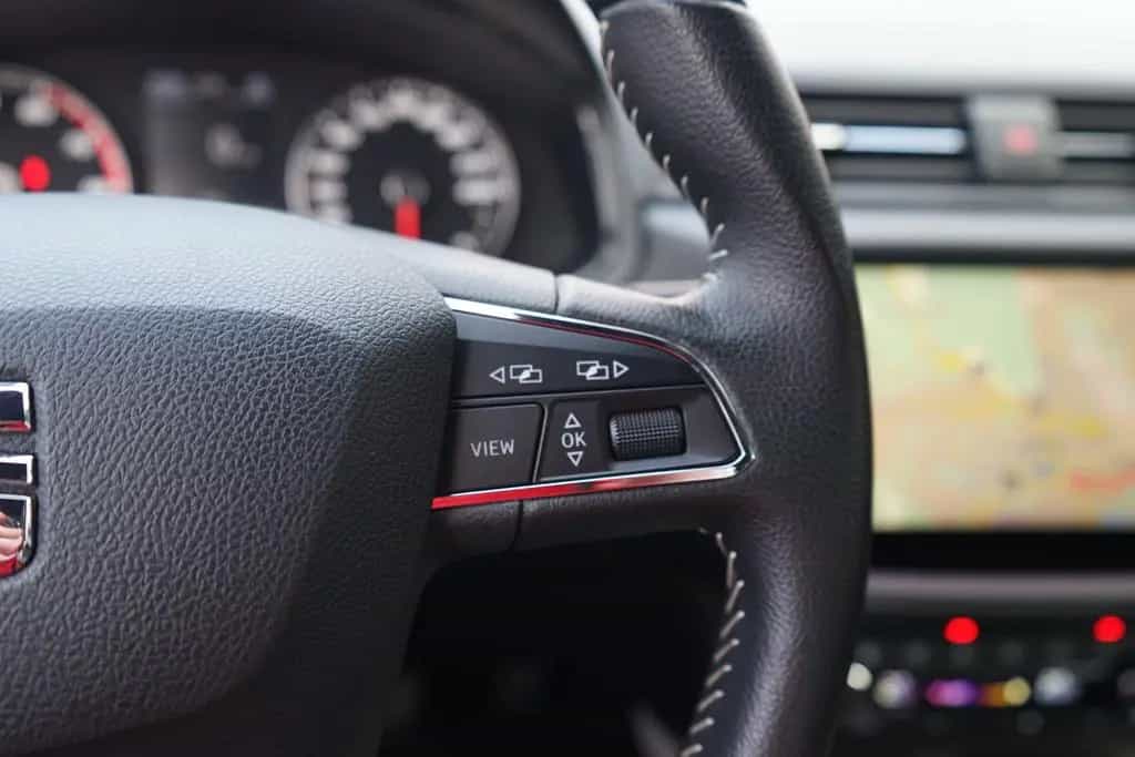 Seat Arona 1.0 TSI Xcellence LED Navi Standheizung 08/2018-photo-19
