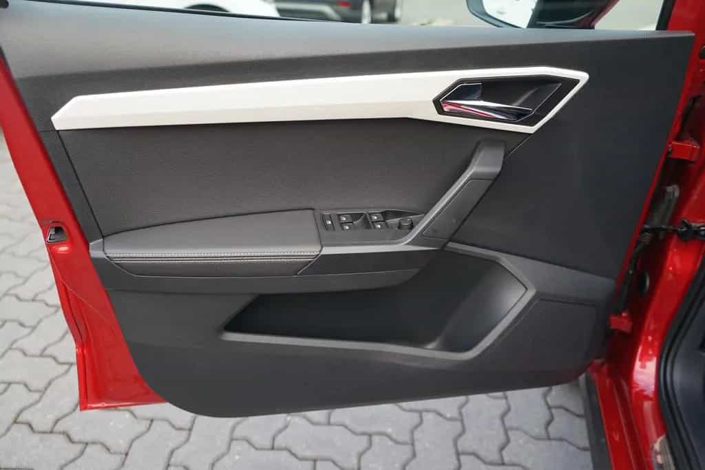 Seat Arona 1.0 TSI Xcellence LED Navi Standheizung 08/2018-photo-25