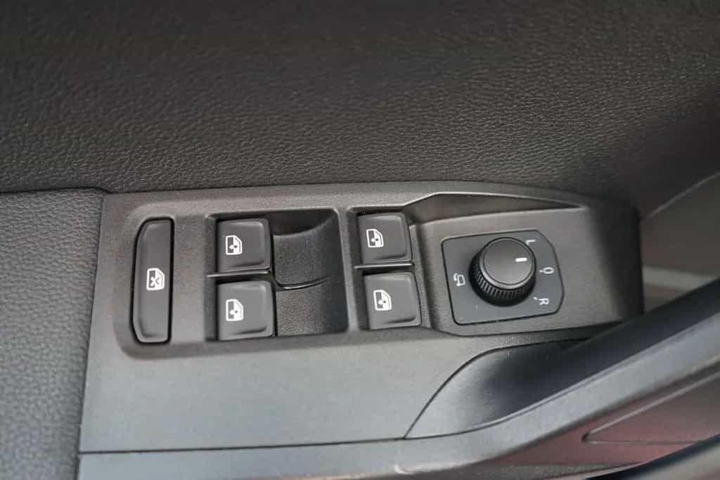Seat Arona 1.0 TSI Xcellence LED Navi Standheizung 08/2018-photo-26