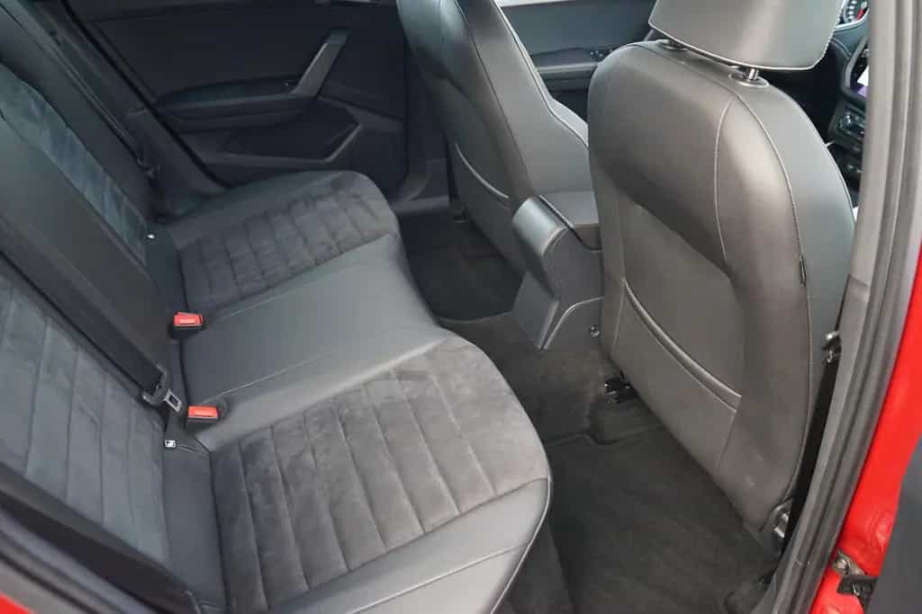 Seat Arona 1.0 TSI Xcellence LED Navi Standheizung 08/2018-photo-29