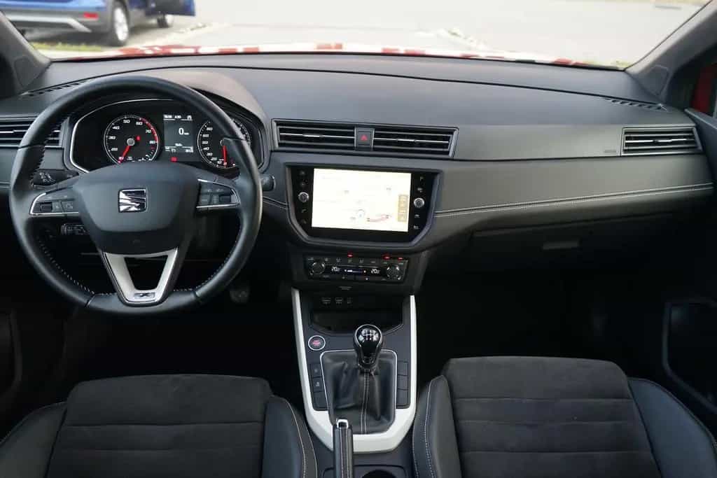 Seat Arona 1.0 TSI Xcellence LED Navi Standheizung 08/2018-photo-9