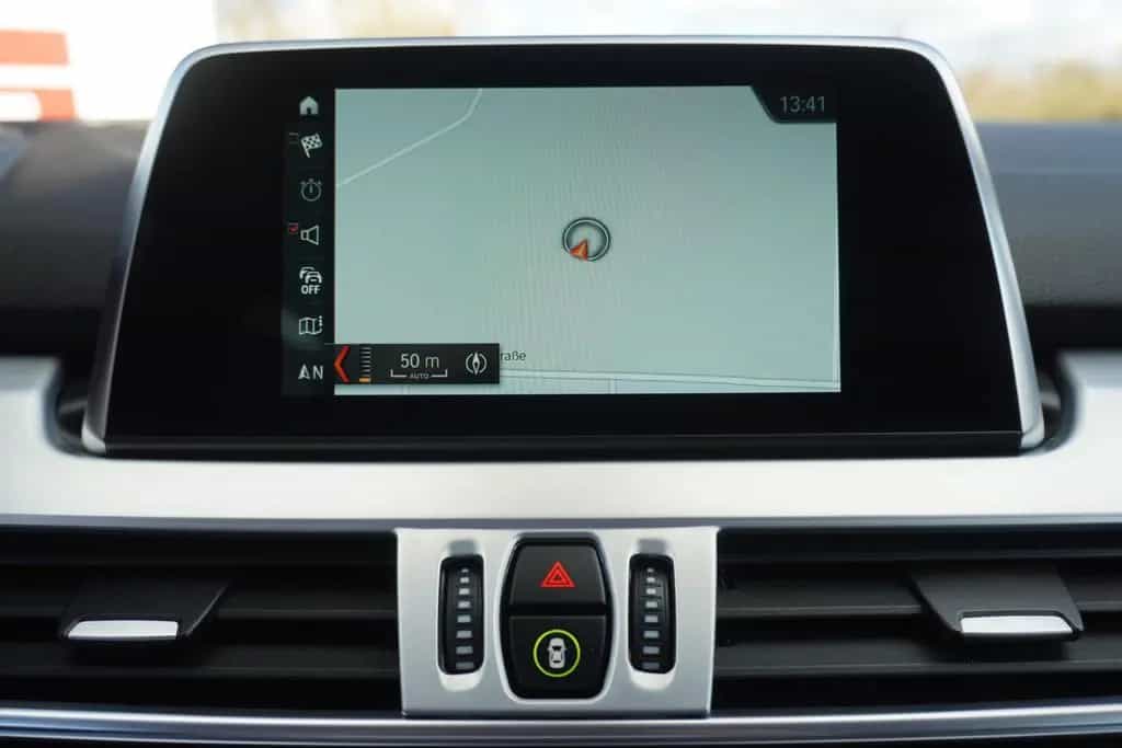 BMW 218 Active Tourer 218i Active Tourer LED Kamera Navi Sitzheizung 07/2018-photo-10