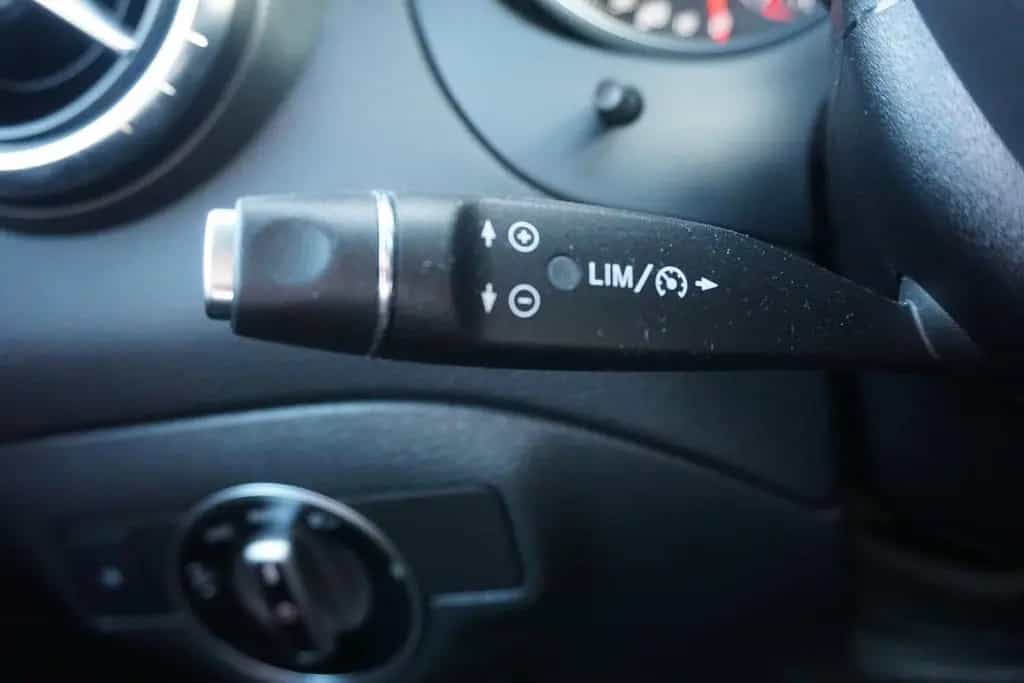 Mercedes-Benz CLA-Class 200 AMG Line LED Navi Kamera Sitzheizung AHK 10/2019-photo-22