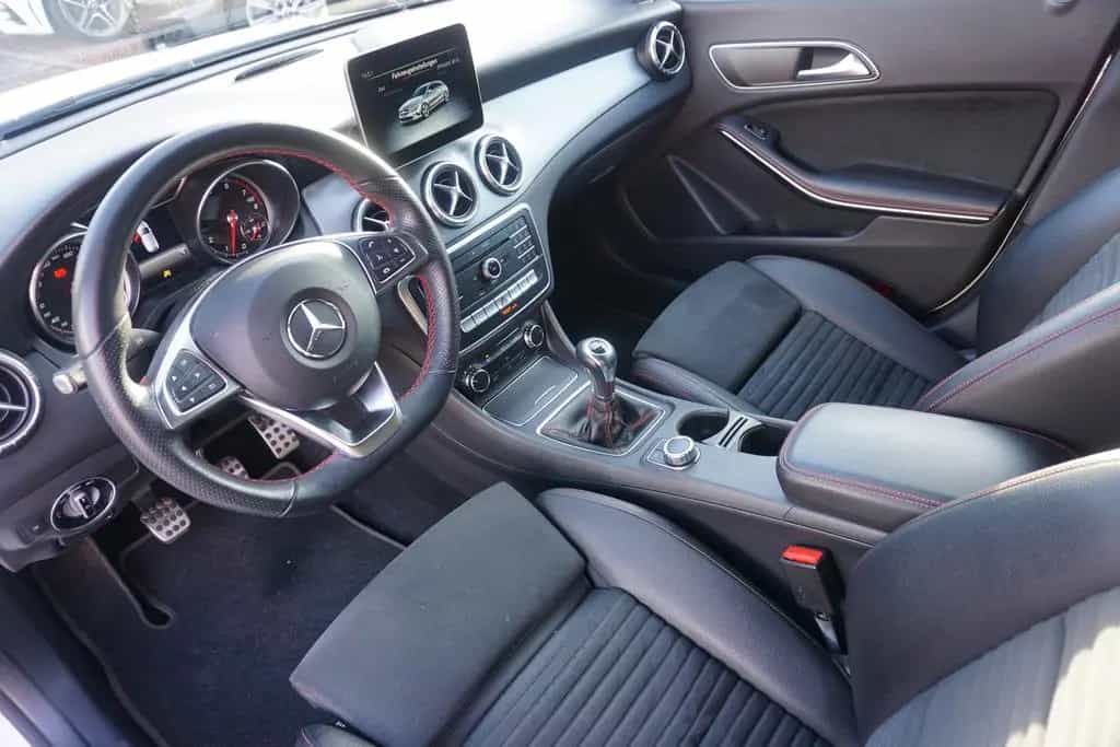 Mercedes-Benz CLA-Class 200 AMG Line LED Navi Kamera Sitzheizung AHK 10/2019-photo-7