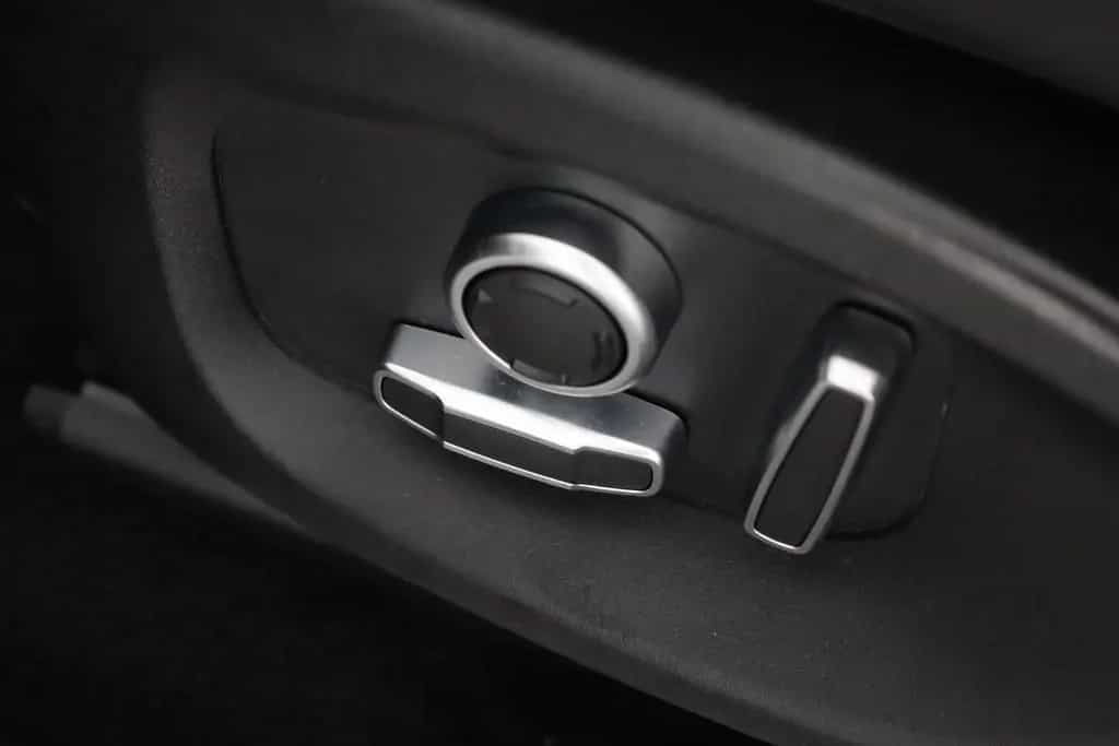 Jaguar E-Pace 2.0 Aut. AWD LED Panorama Memory 360° ACC 02/2021-photo-20