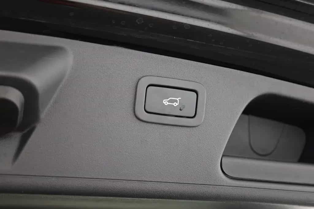 Jaguar E-Pace 2.0 Aut. AWD LED Panorama Memory 360° ACC 02/2021-photo-25