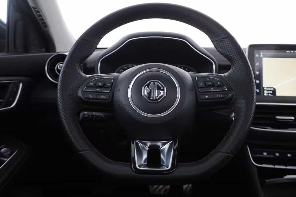 MG HS 1.5 T-GDI Luxury Aut. LED ACC Navi 360° Pano 03/2024-photo-13