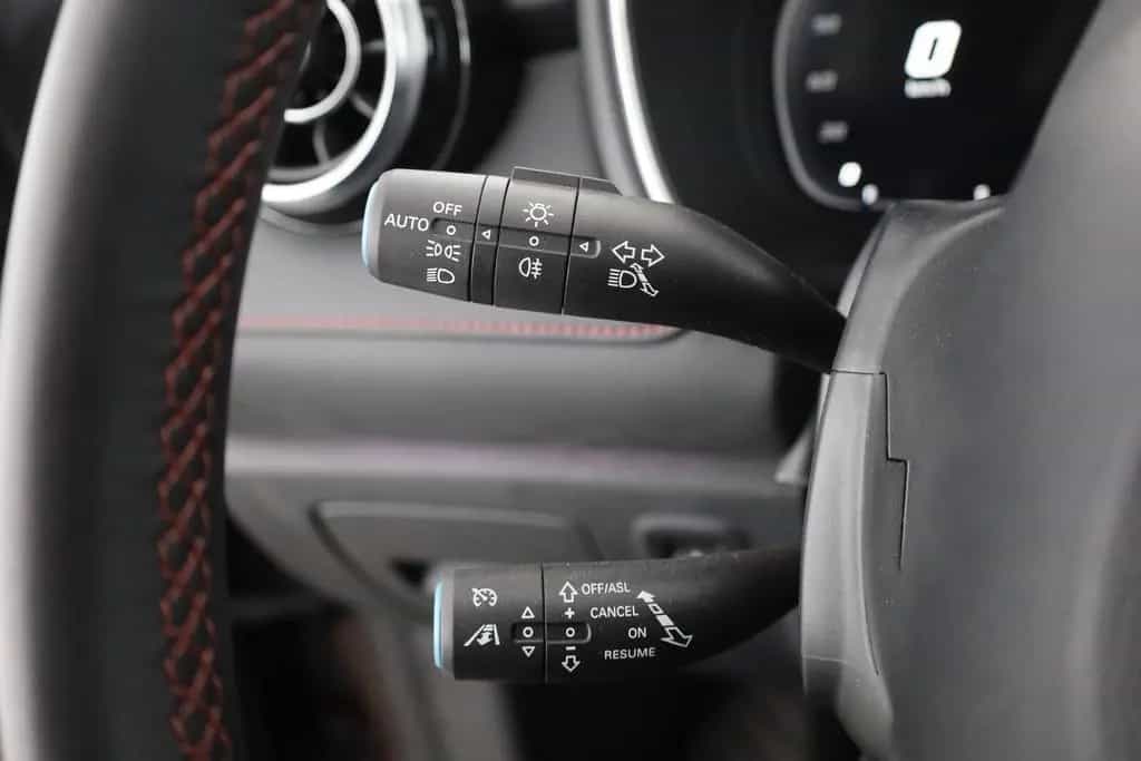 MG HS 1.5 T-GDI Luxury Aut. LED ACC Navi 360° Pano 03/2024-photo-16
