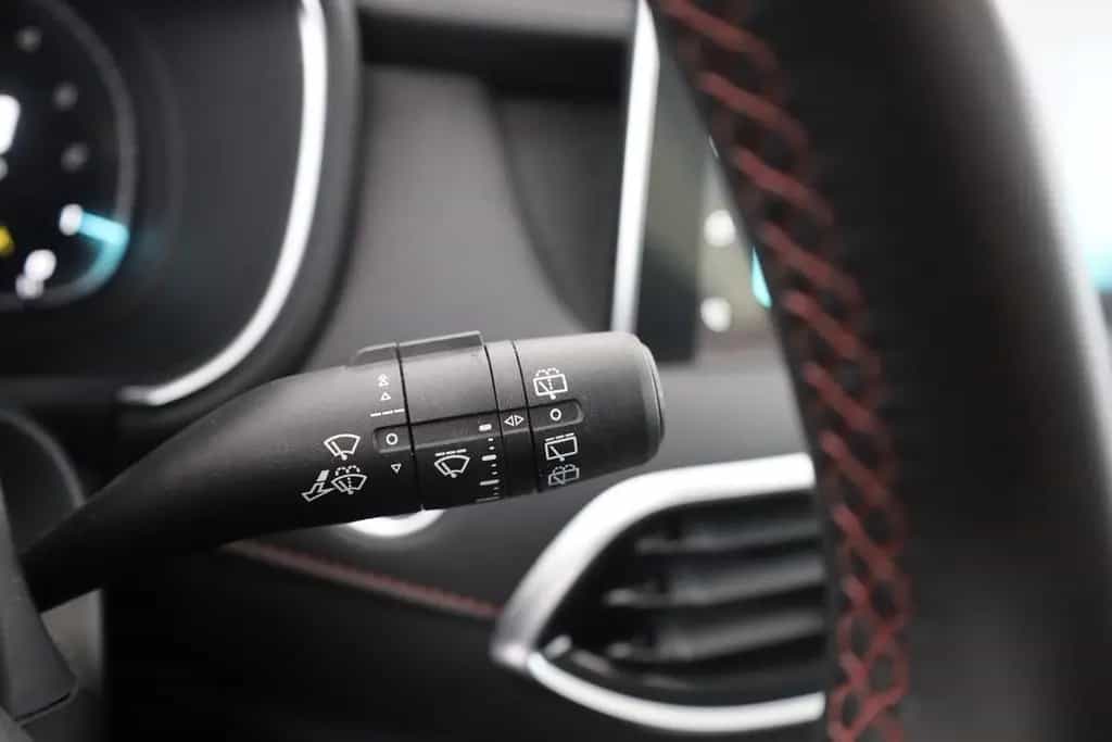MG HS 1.5 T-GDI Luxury Aut. LED ACC Navi 360° Pano 03/2024-photo-17