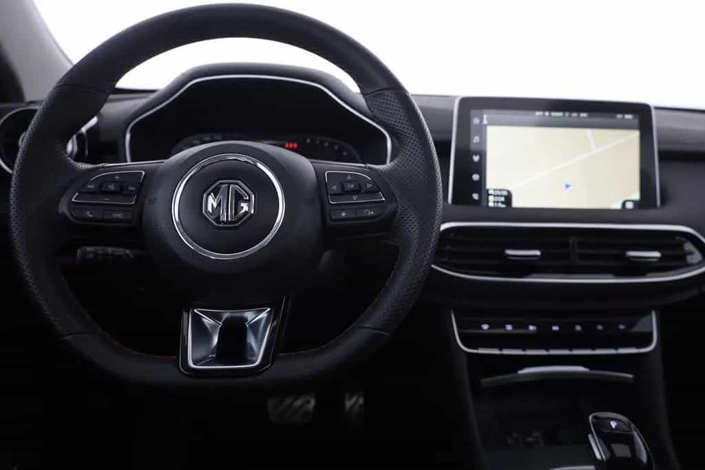 MG HS 1.5 T-GDI Luxury Aut. LED ACC Navi 360° Pano 03/2024-photo-9