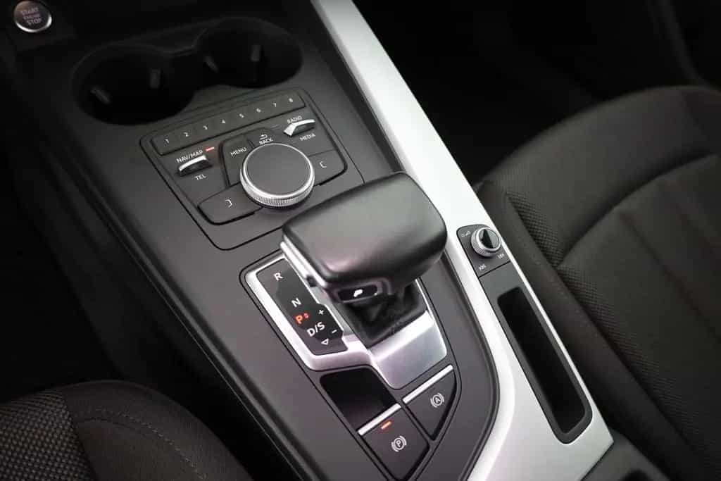 Audi A4 Avant 1.4 TFSI S-tronic Bi-Xenon Navi USB 06/2018-photo-12