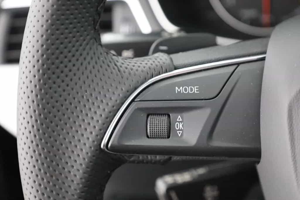 Audi A4 Avant 1.4 TFSI S-tronic Bi-Xenon Navi USB 06/2018-photo-14