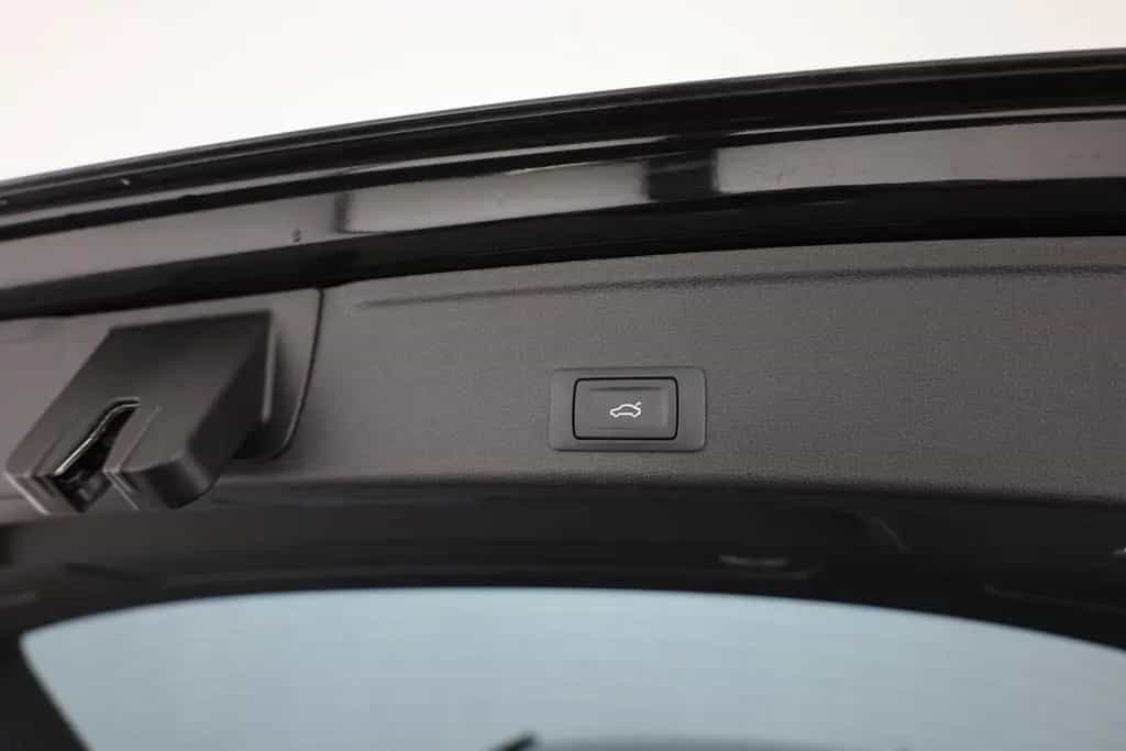 Audi A4 Avant 1.4 TFSI S-tronic Bi-Xenon Navi USB 06/2018-photo-26
