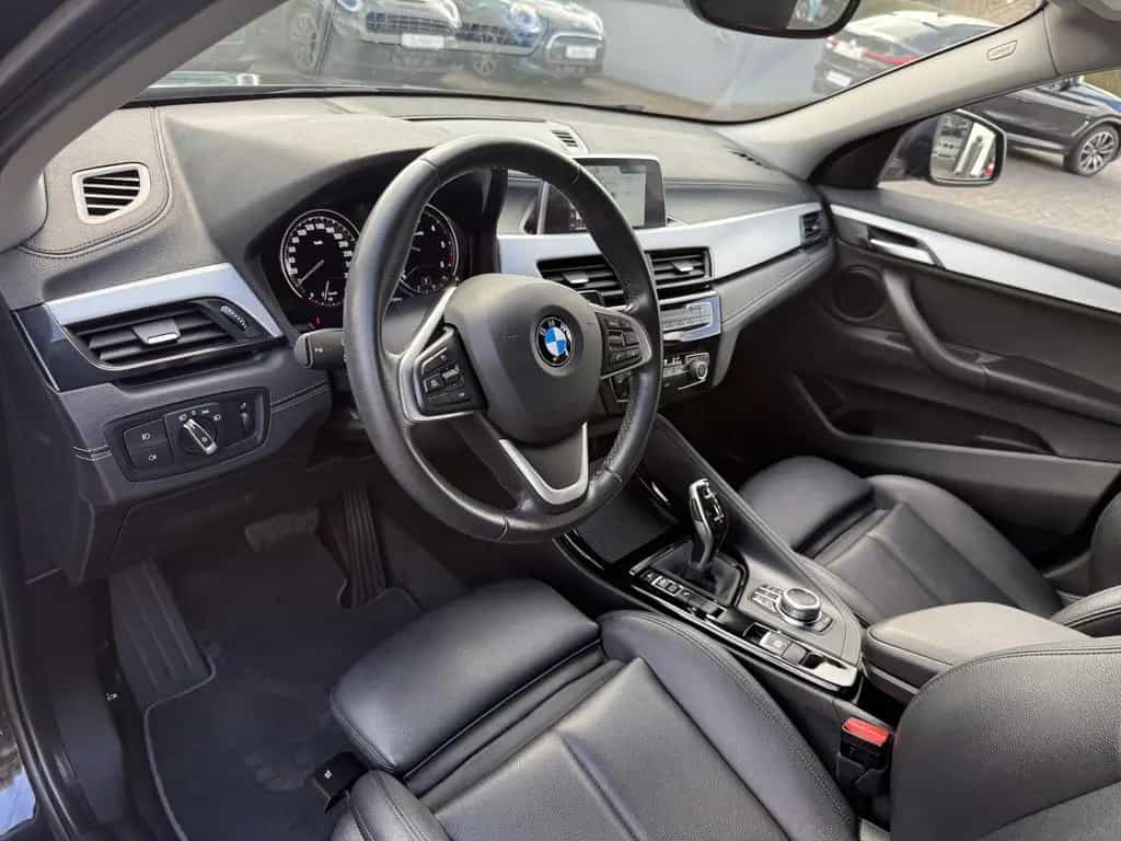 BMW X2 sDrive18d A Advantage NAVI LED PDC 17° ALU 05/2018-photo-15
