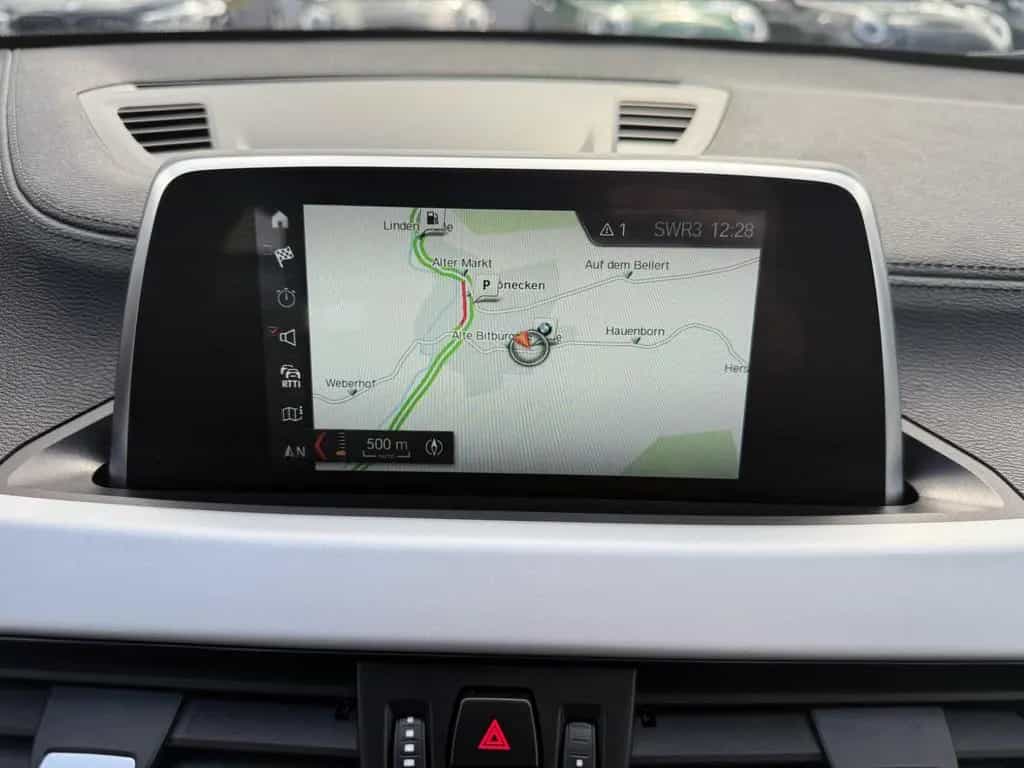 BMW X2 sDrive18d A Advantage NAVI LED PDC 17° ALU 05/2018-photo-17