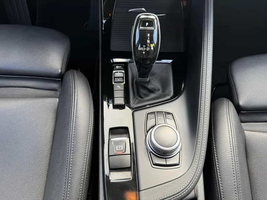 BMW X2 sDrive18d A Advantage NAVI LED PDC 17° ALU 05/2018-photo-19