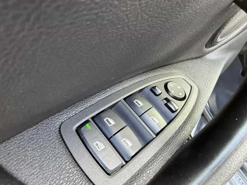 BMW X2 sDrive18d A Advantage NAVI LED PDC 17° ALU 05/2018-photo-24