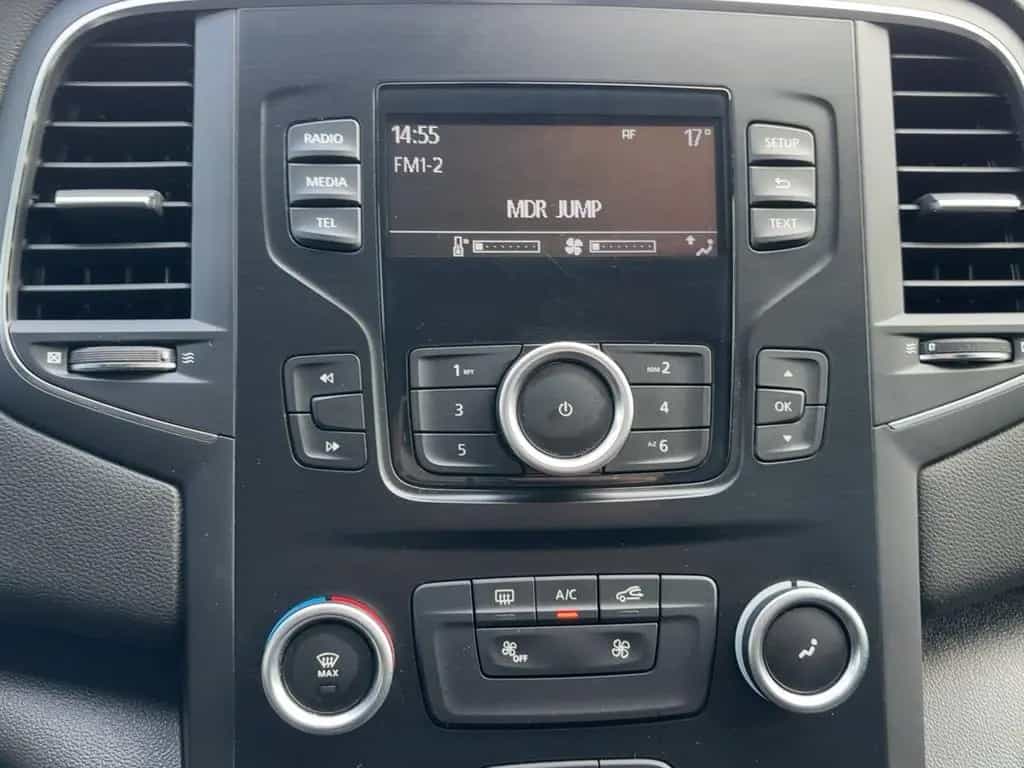 Renault Megane IV 1.2 TCe 100 Energy Life LED 08/2019-photo-11