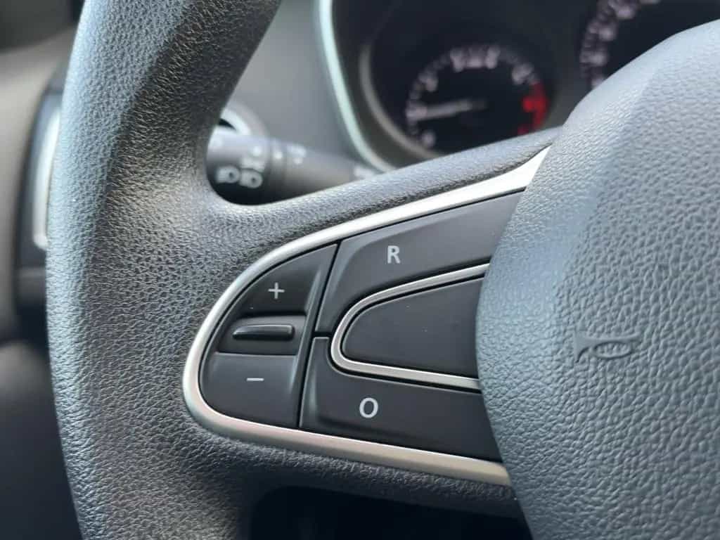 Renault Megane IV 1.2 TCe 100 Energy Life LED 08/2019-photo-19