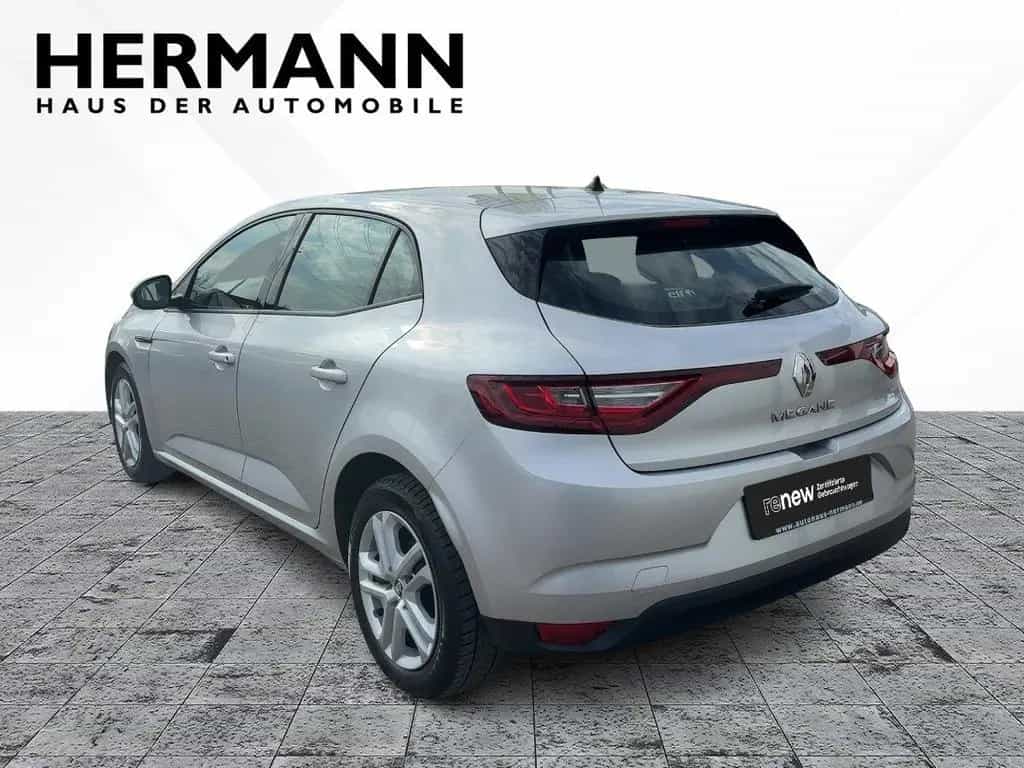 Renault Megane IV 1.2 TCe 100 Energy Life LED 08/2019-photo-3