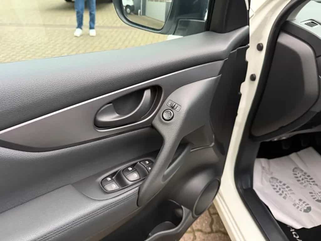 Nissan Qashqai Visia*SHZ*PDC*FSP*AHK*TEMPOMAT*TÜV NEU* 07/2019-photo-8