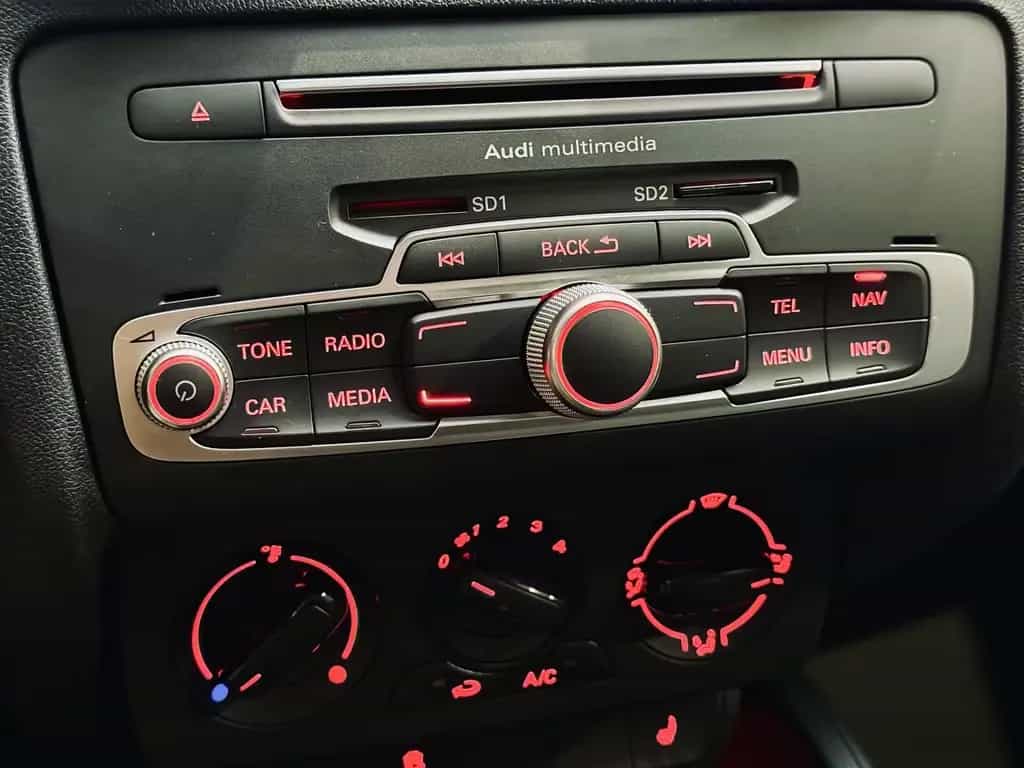 Audi A1 Sport S line |LED|SHZ|NAVI| 10/2016-photo-17