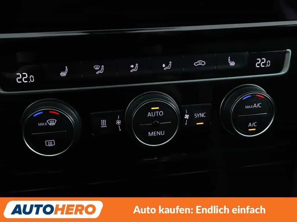 Volkswagen Golf VII 1.4 TSI Highline BlueMotion Aut.*NAVI* 07/2017-photo-22