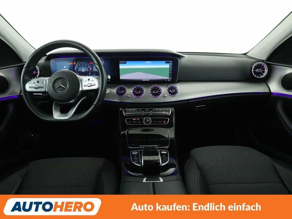 Mercedes-Benz E-Class 200 Avantgarde Aut.*LED*NAVI*TEMPO*CAM*PDC*SHZ 09/2017-photo-11