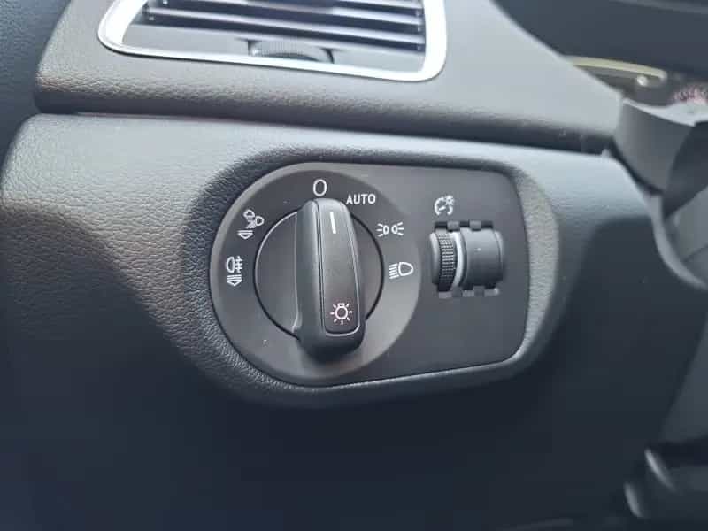 Audi Q3 2.0TDI 150PS 8*Alu/AHK/Navi/Xenon/Keyless 08/2016-photo-25