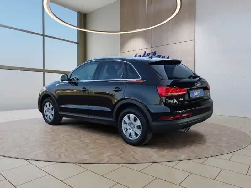 Audi Q3 2.0TDI 150PS 8*Alu/AHK/Navi/Xenon/Keyless 08/2016-photo-3