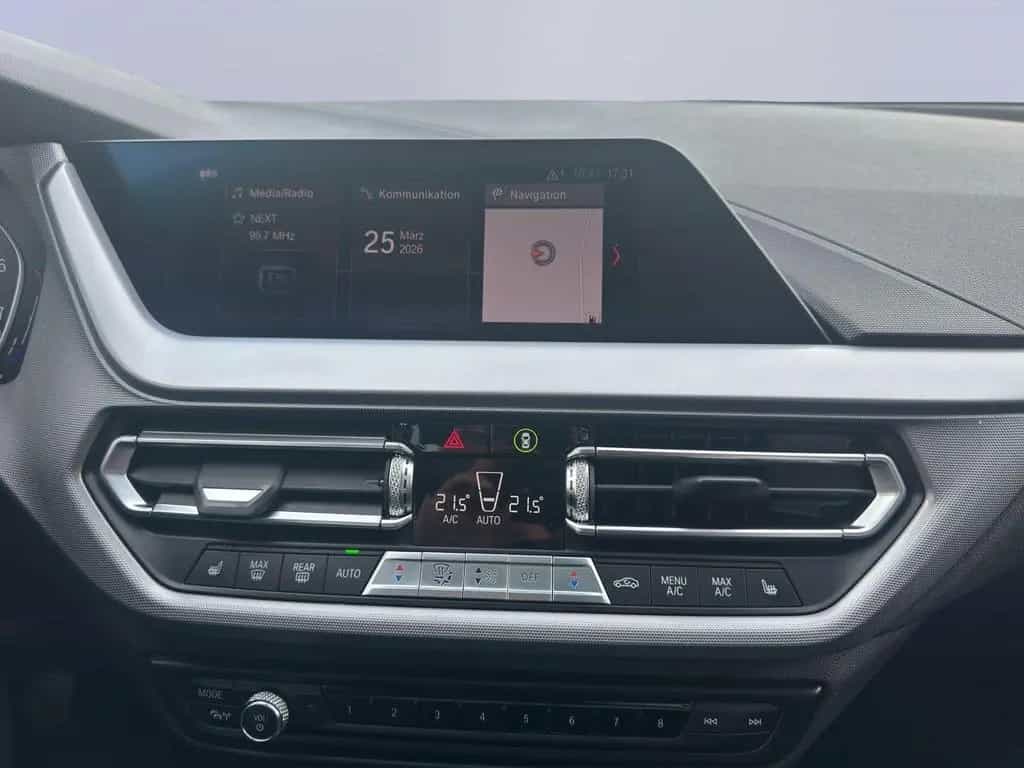 BMW 1 Series 118i LED/Pano/SHZ/Carplay/Virco/Kam 09/2019-photo-16