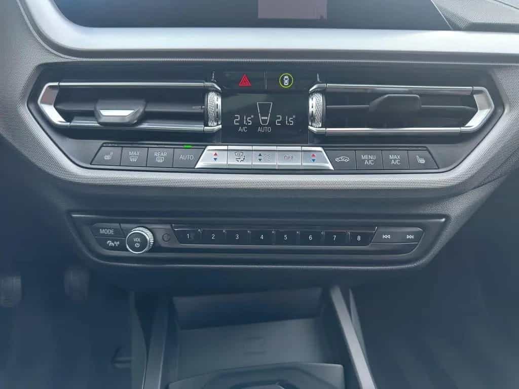BMW 1 Series 118i LED/Pano/SHZ/Carplay/Virco/Kam 09/2019-photo-18