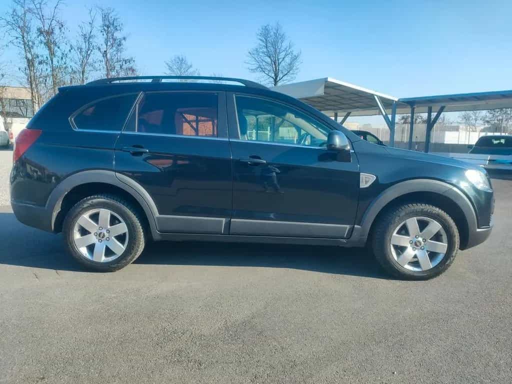 Chevrolet Captiva 2.0 VCDi 2WD 7 POSTI NEOPATENT 08/2010-photo-4