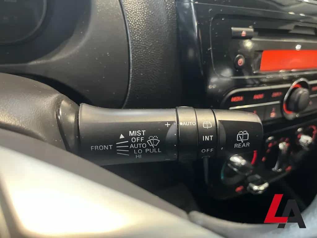 Mitsubishi Space Star 1,0 70 PS KLIMAANLAGE SERVOLENKUNG AB 03/2021-photo-14