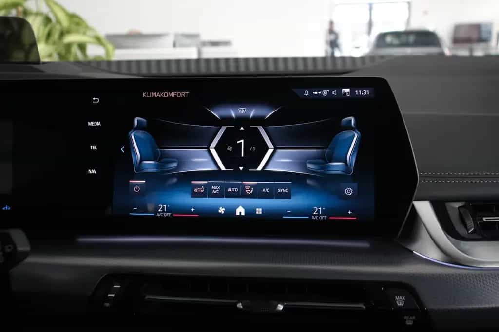 BMW 218 Active Tourer 218i Active Tourer M Sport (U06) *A-LED*H&K*HUD 03/2024-photo-17