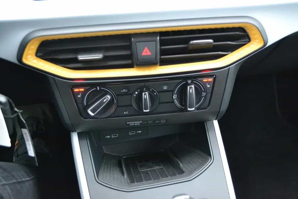Seat Arona 1.0 TSI DSG  Top Zustand 04/2022-photo-16