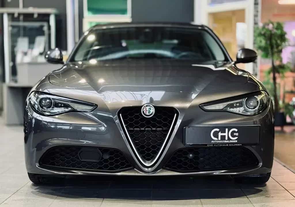 Alfa Romeo Giulia Super |LED|Kamera|SHZ|Xenon| 04/2017-photo-1