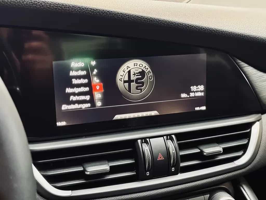 Alfa Romeo Giulia Super |LED|Kamera|SHZ|Xenon| 04/2017-photo-19