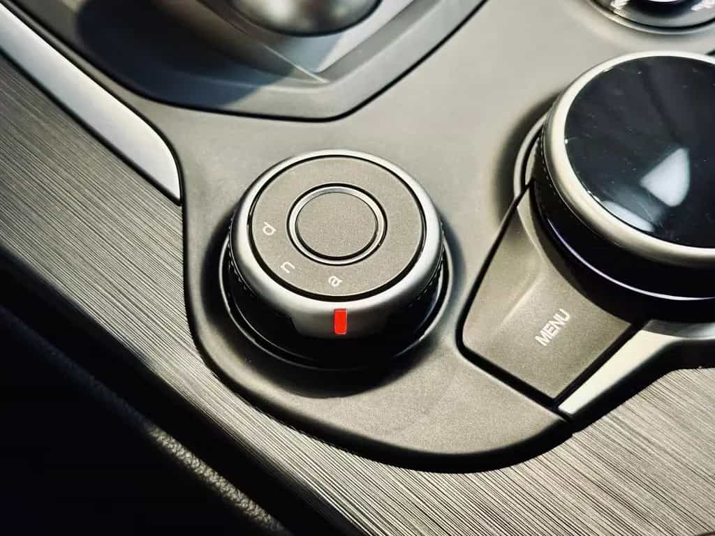 Alfa Romeo Giulia Super |LED|Kamera|SHZ|Xenon| 04/2017-photo-26