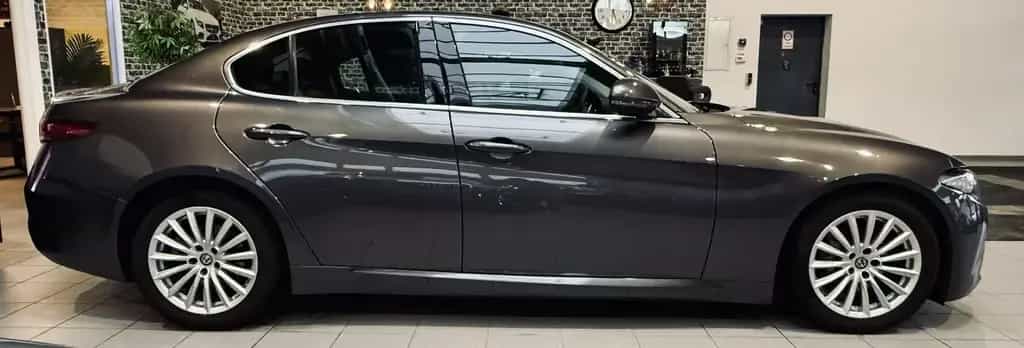 Alfa Romeo Giulia Super |LED|Kamera|SHZ|Xenon| 04/2017-photo-3