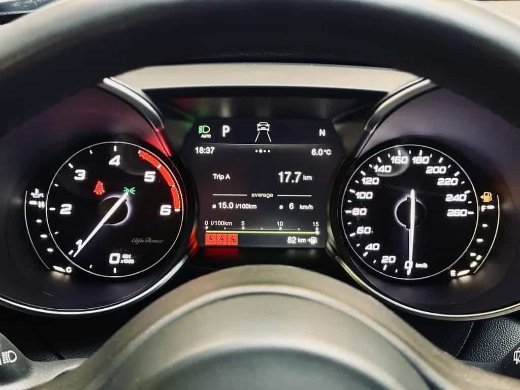 Alfa Romeo Giulia Super |LED|Kamera|SHZ|Xenon| 04/2017-photo-30