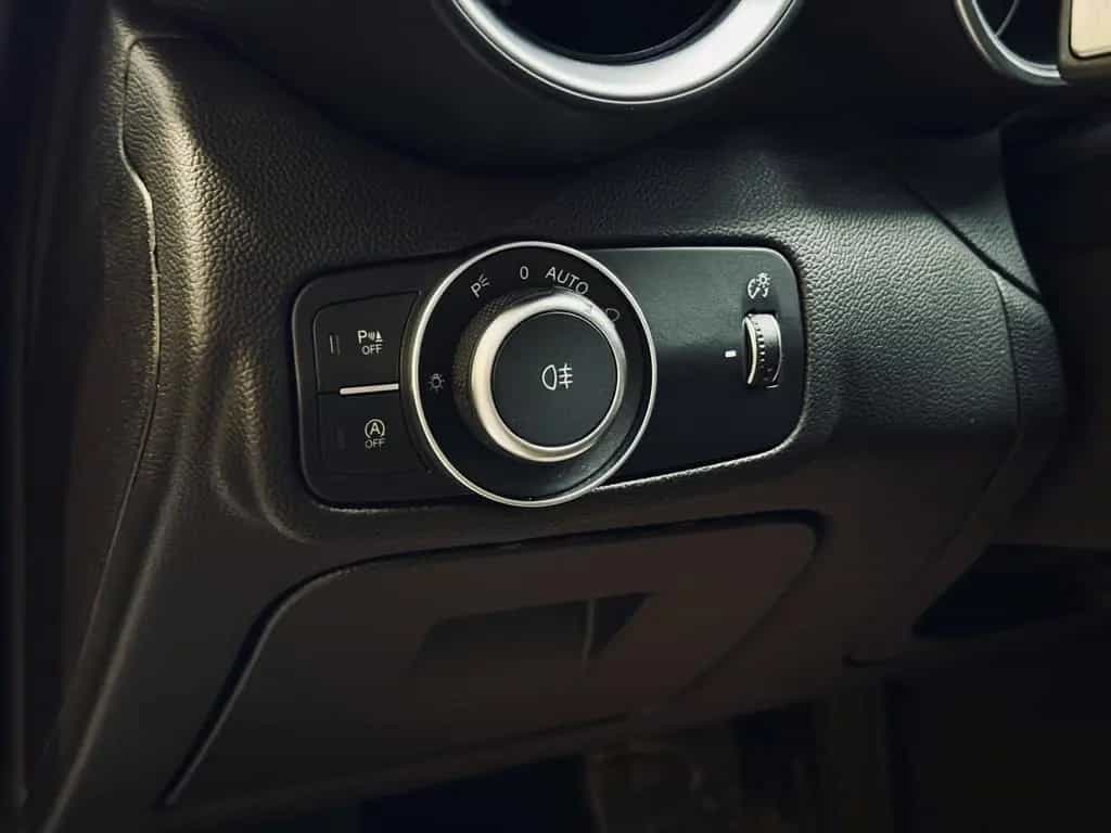 Alfa Romeo Giulia Super |LED|Kamera|SHZ|Xenon| 04/2017-photo-32