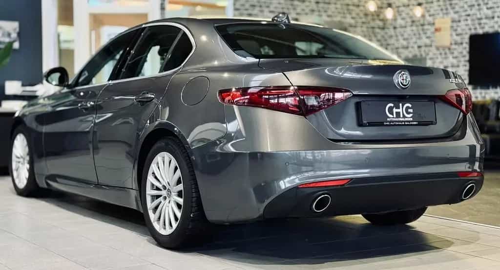 Alfa Romeo Giulia Super |LED|Kamera|SHZ|Xenon| 04/2017-photo-4
