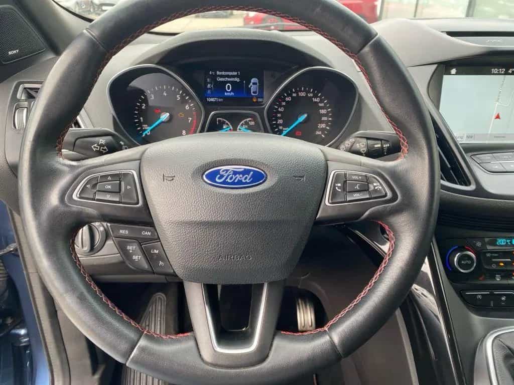 Ford Kuga 1.5 EcoBoost 2x4 ST-Line AHK Pano Navi 10/2018-photo-13