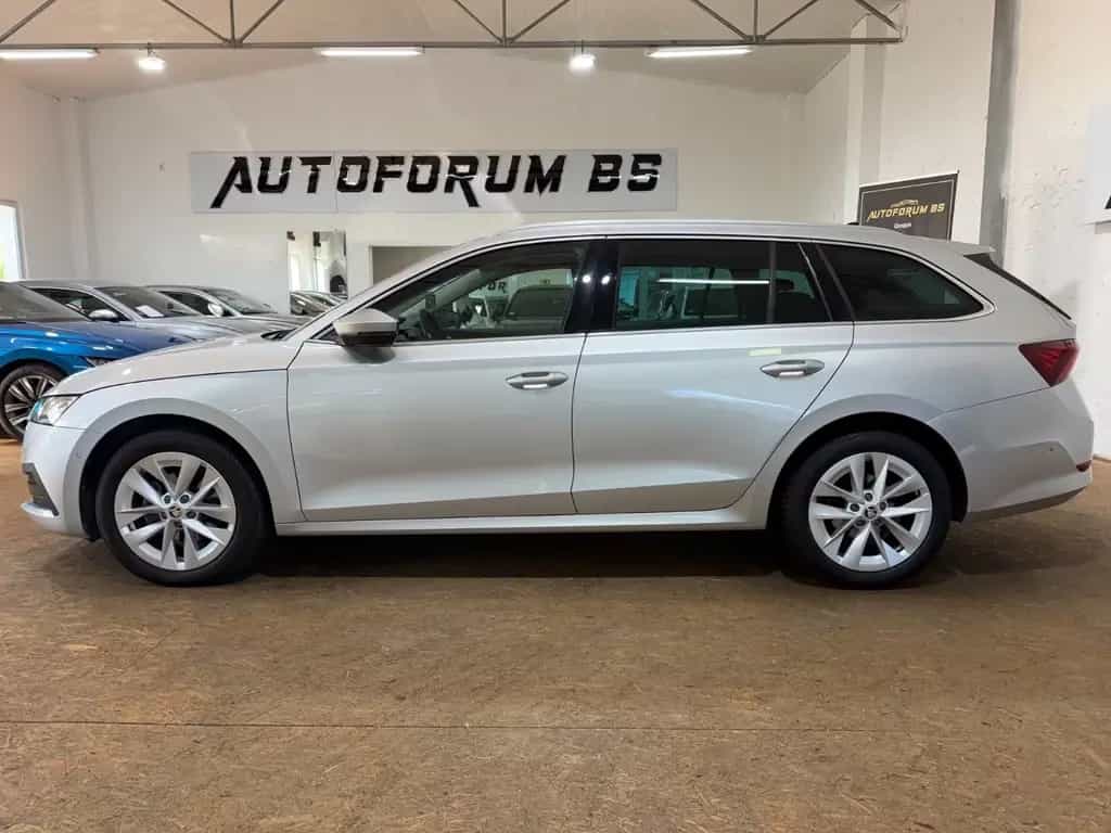 Skoda Octavia Combi Style 2.0TDI DSG/CAM/MATRIX/HEAD-UP 07/2022-photo-1