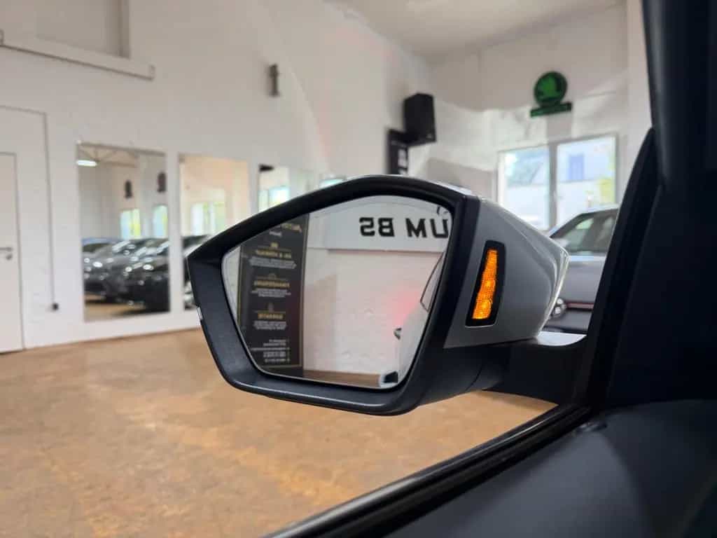 Skoda Octavia Combi Style 2.0TDI DSG/CAM/MATRIX/HEAD-UP 07/2022-photo-17