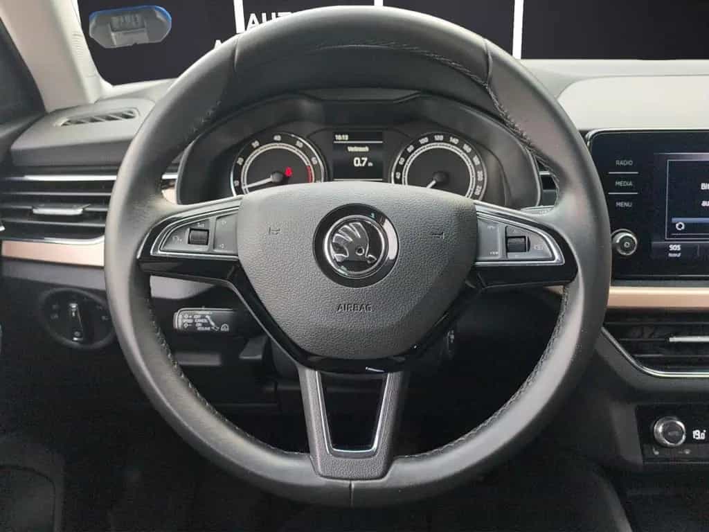 Skoda Kamiq Style LED ACC CarPlay SHZ 8-fach 06/2020-photo-5