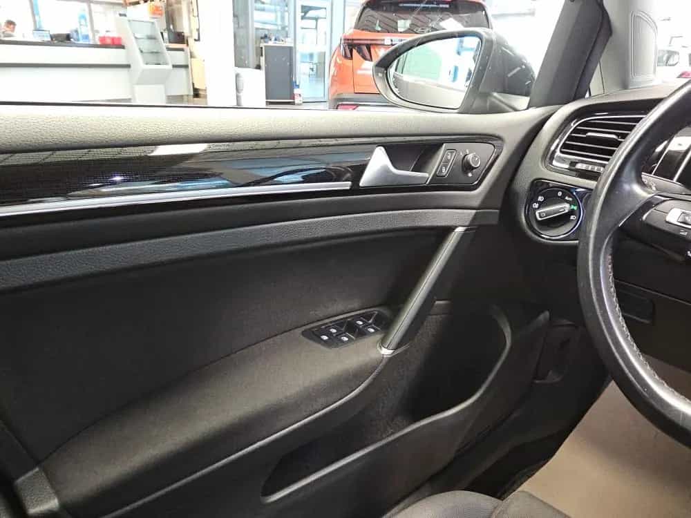 Volkswagen Golf Highline LED,PDC,Navi,Sitzheizung 04/2018-photo-20