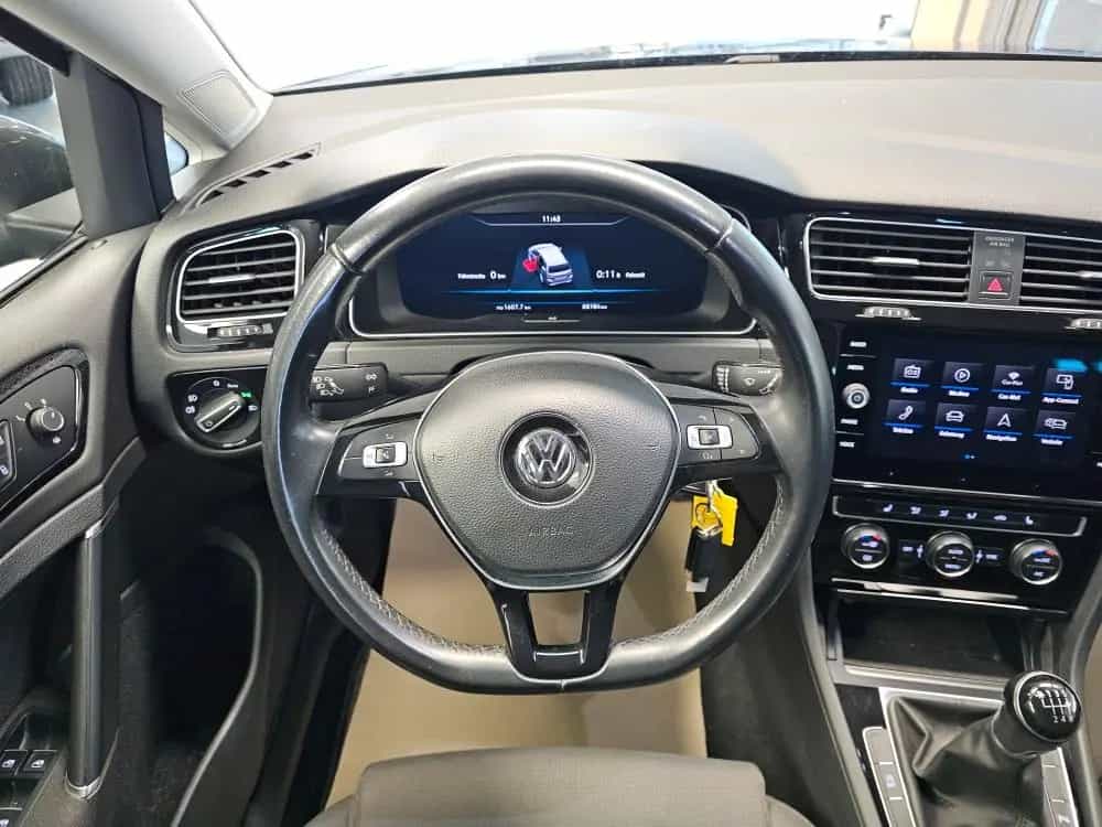 Volkswagen Golf Highline LED,PDC,Navi,Sitzheizung 04/2018-photo-21