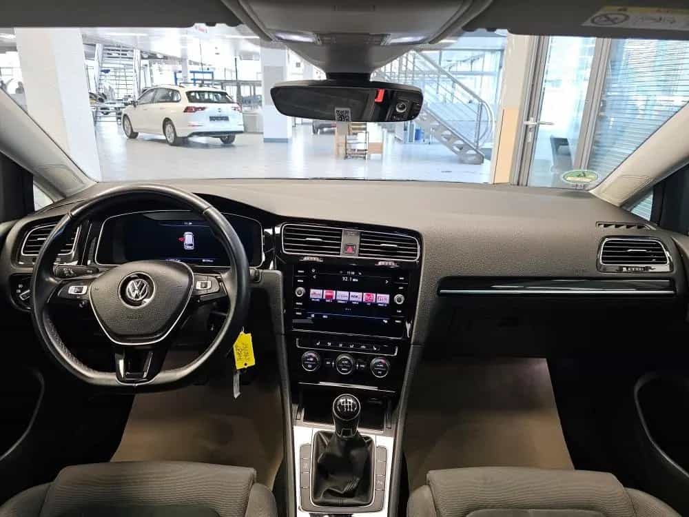 Volkswagen Golf Highline LED,PDC,Navi,Sitzheizung 04/2018-photo-7